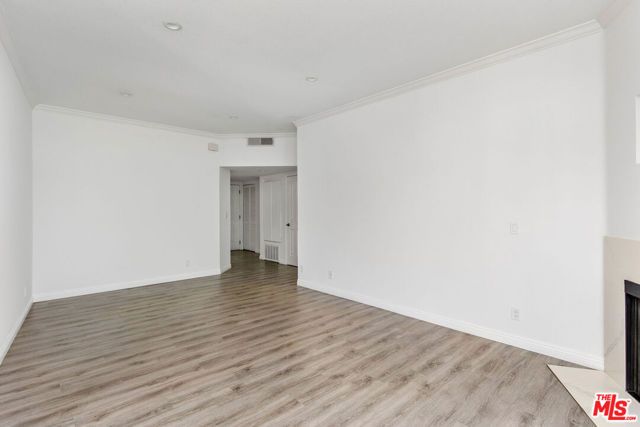 9800 Vidor Drive 303, Los Angeles, CA 90035