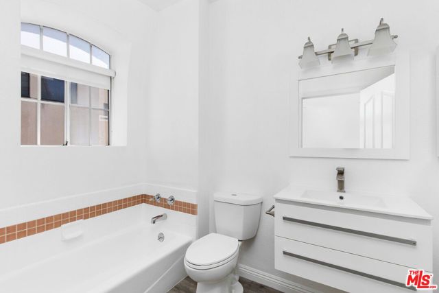 9800 Vidor Drive 303, Los Angeles, CA 90035