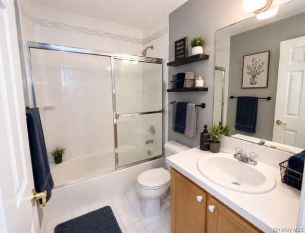 27 Snowdance Lane, Nesconset, NY 11767