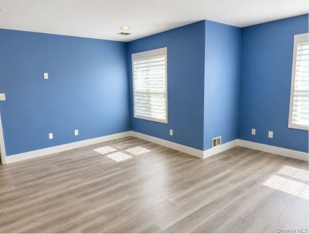 27 Snowdance Lane, Nesconset, NY 11767