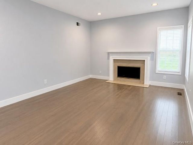 27 Snowdance Lane, Nesconset, NY 11767