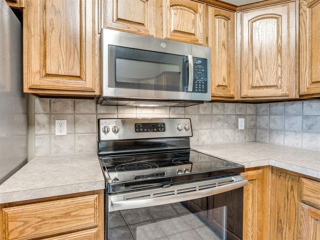 17628 Palladium Lane, Edmond, OK 73012