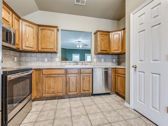 17628 Palladium Lane, Edmond, OK 73012