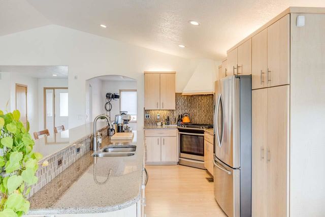 3948 N Sweet Bay Ct, Wichita, KS 67226