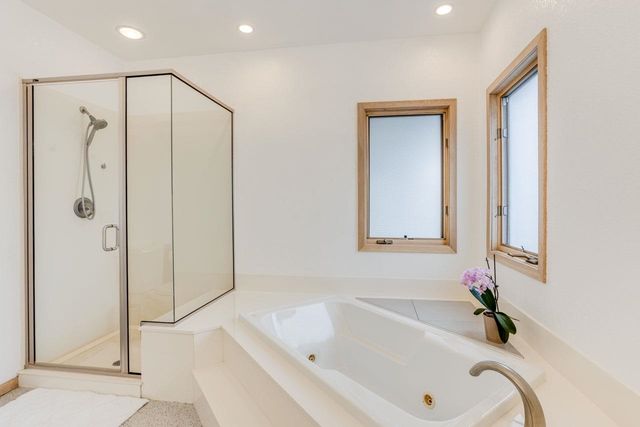 3948 N Sweet Bay Ct, Wichita, KS 67226