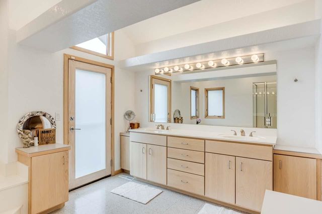 3948 N Sweet Bay Ct, Wichita, KS 67226