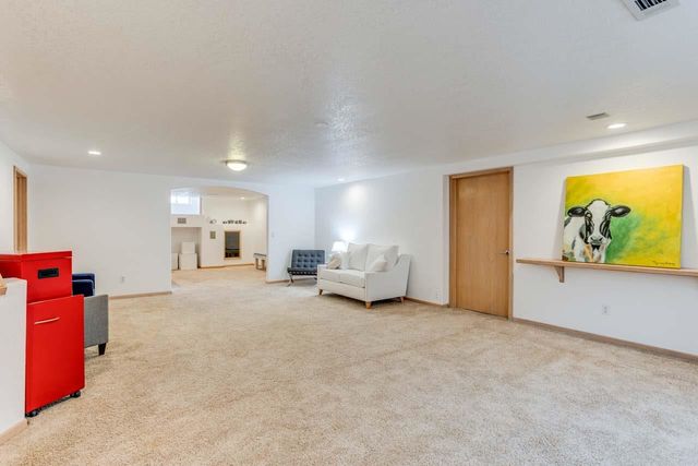 3948 N Sweet Bay Ct, Wichita, KS 67226