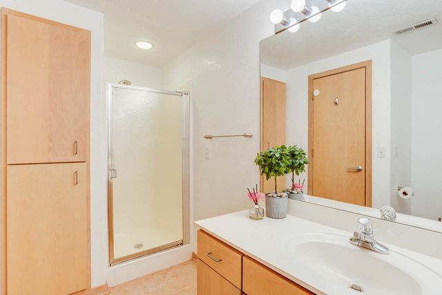 3948 N Sweet Bay Ct, Wichita, KS 67226