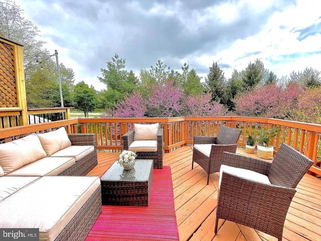 24697 SILTSTONE SQ, Aldie, VA 20105