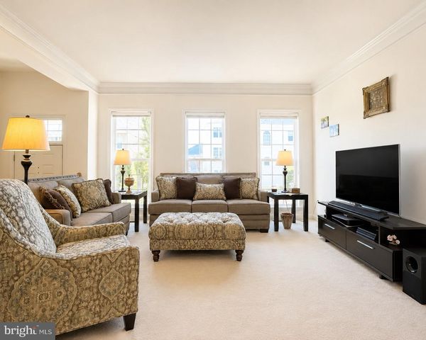 24697 SILTSTONE SQ, Aldie, VA 20105