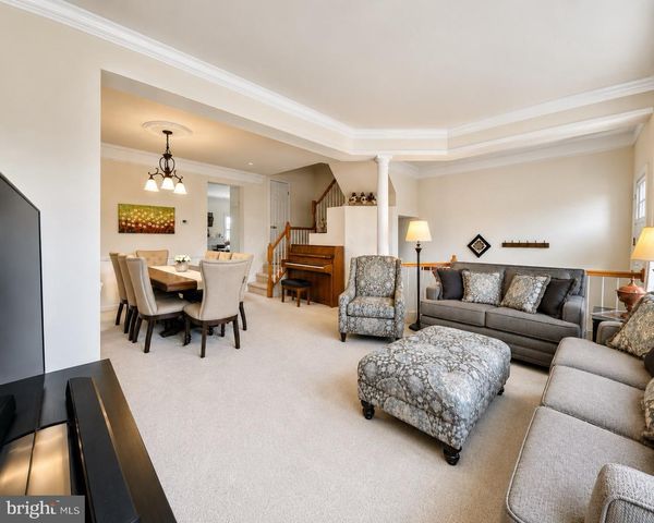 24697 SILTSTONE SQ, Aldie, VA 20105