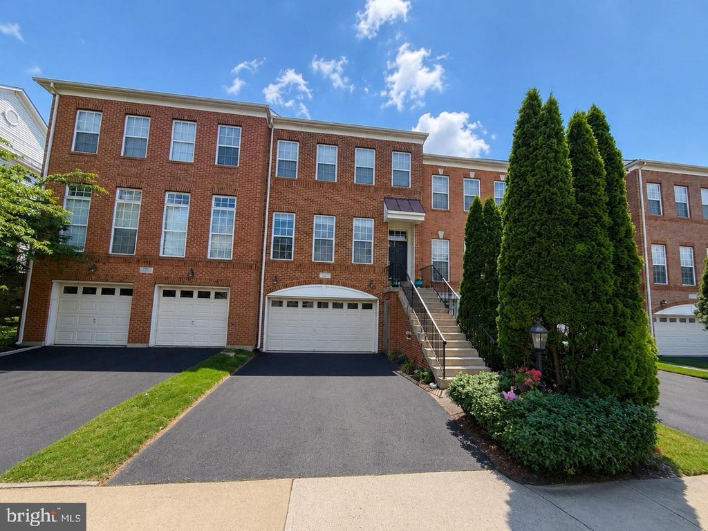 24697 SILTSTONE SQ, Aldie, VA 20105