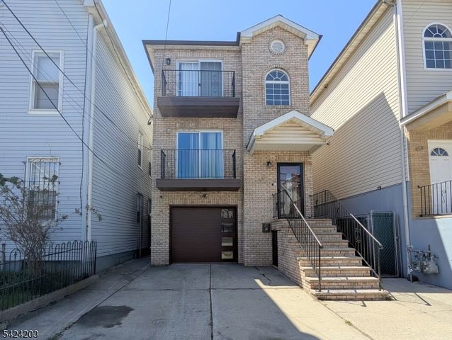 448 Fulton St, Elizabeth City, NJ 07206