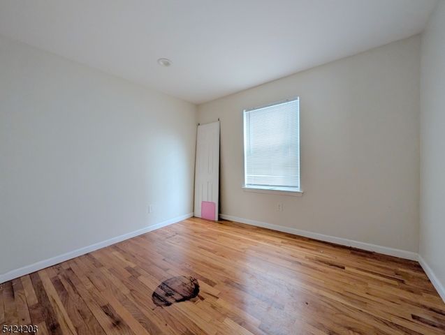 448 Fulton St, Elizabeth City, NJ 07206