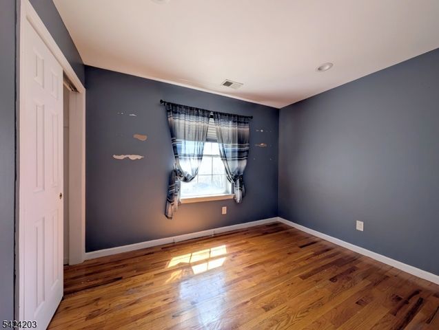 448 Fulton St, Elizabeth City, NJ 07206