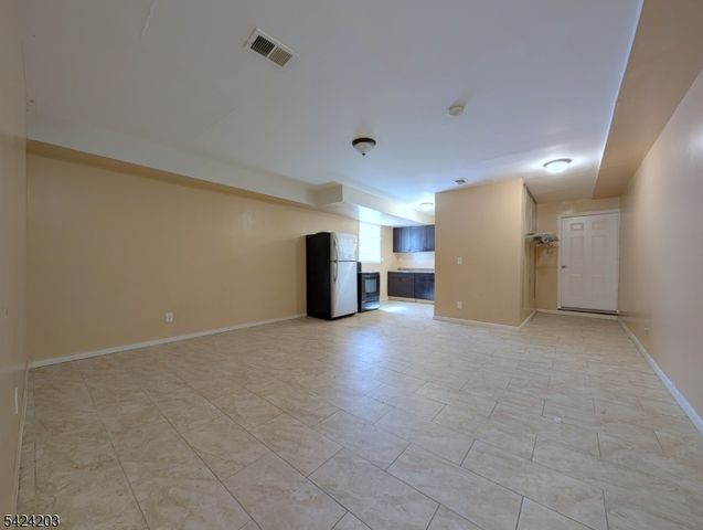 448 Fulton St, Elizabeth City, NJ 07206