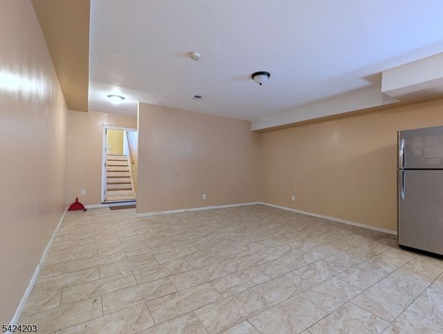 448 Fulton St, Elizabeth City, NJ 07206