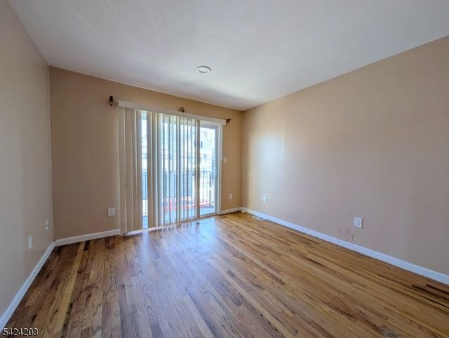 448 Fulton St, Elizabeth City, NJ 07206