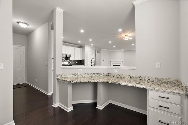 31065 Tremont Lane, Beverly Hills Village, MI 48025