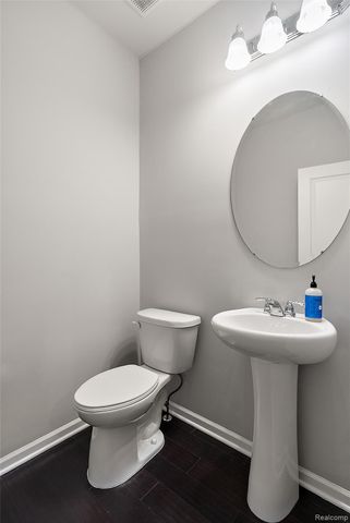 31065 Tremont Lane, Beverly Hills Village, MI 48025