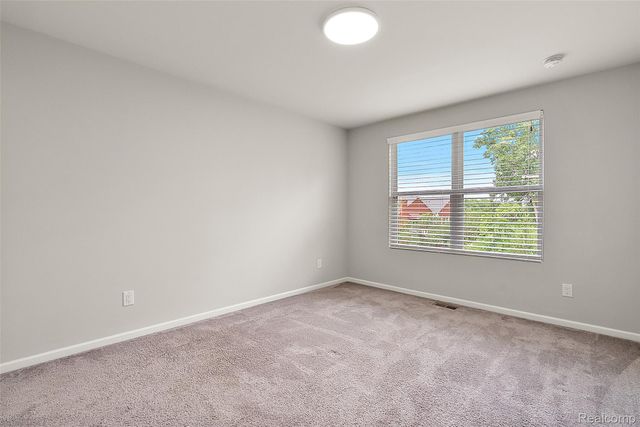 31065 Tremont Lane, Beverly Hills Village, MI 48025