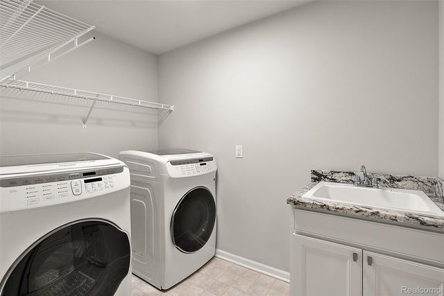 31065 Tremont Lane, Beverly Hills Village, MI 48025