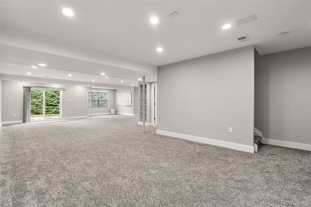31065 Tremont Lane, Beverly Hills Village, MI 48025