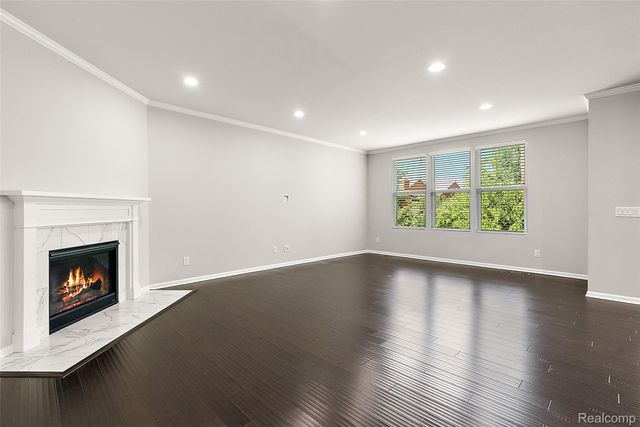 31065 Tremont Lane, Beverly Hills Village, MI 48025