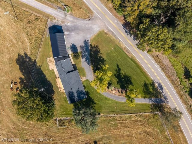 6415 N Highway 96, Lavaca, AR 72941