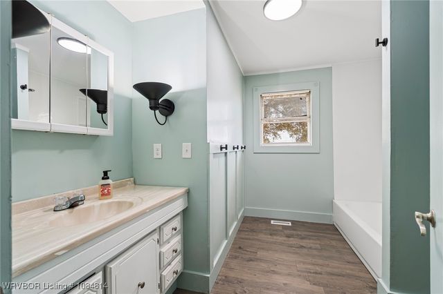 6415 N Highway 96, Lavaca, AR 72941