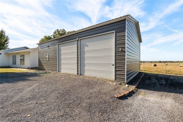 6415 N Highway 96, Lavaca, AR 72941