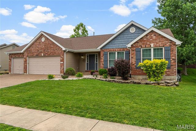 4216 Broken Rock Drive, Wentzville, MO 63385