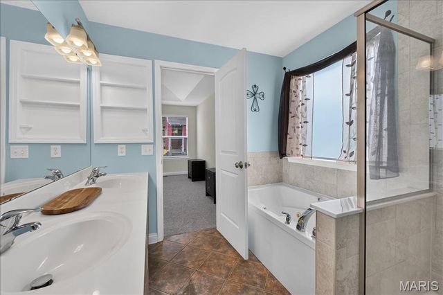 4216 Broken Rock Drive, Wentzville, MO 63385