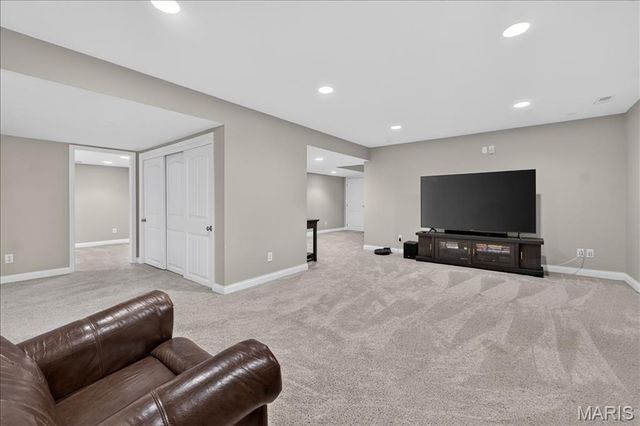 4216 Broken Rock Drive, Wentzville, MO 63385
