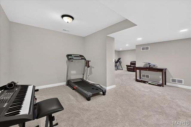 4216 Broken Rock Drive, Wentzville, MO 63385