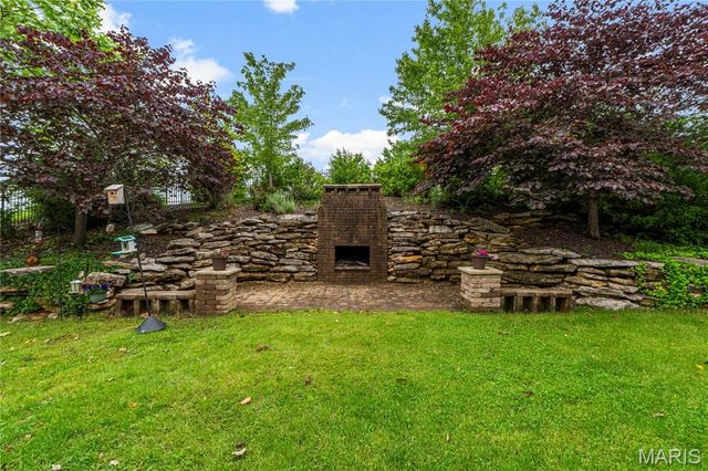 4216 Broken Rock Drive, Wentzville, MO 63385