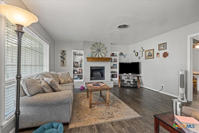 1415 Dove Lane, Seguin, TX 78155