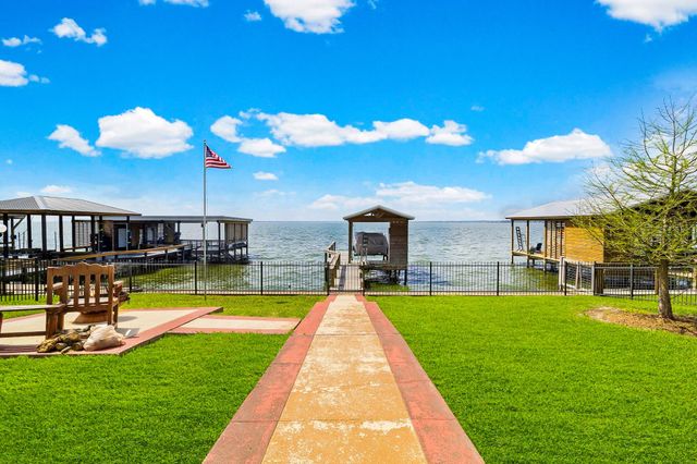 428 Bridgelanding, Onalaska, TX 77360