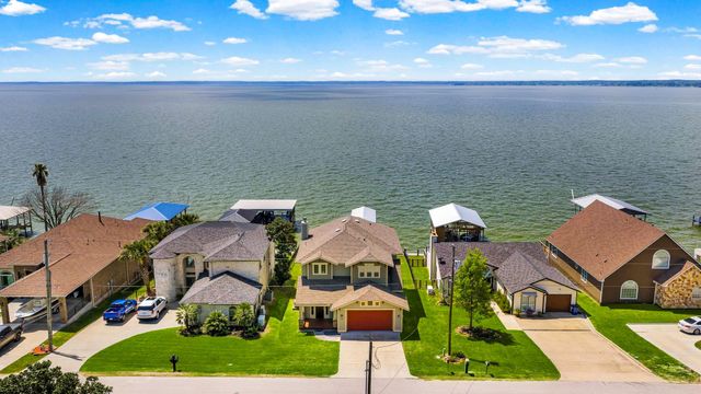 428 Bridgelanding, Onalaska, TX 77360