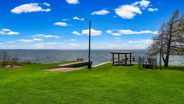 428 Bridgelanding, Onalaska, TX 77360