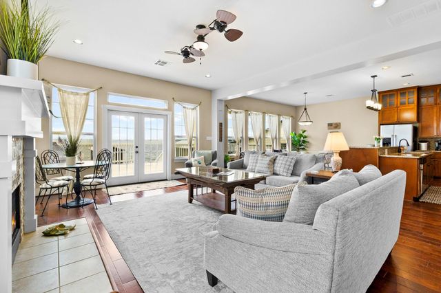 428 Bridgelanding, Onalaska, TX 77360