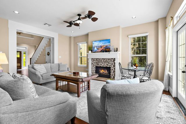 428 Bridgelanding, Onalaska, TX 77360