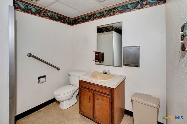 104 Teakwood Drive, Victoria, TX 77901