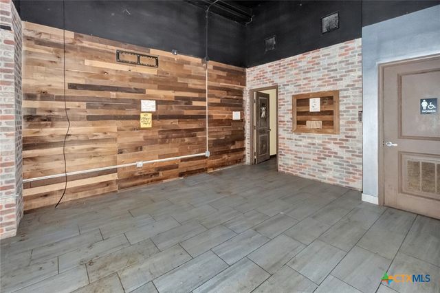 104 Teakwood Drive, Victoria, TX 77901