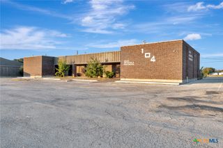 104 Teakwood Drive, Victoria, TX 77901