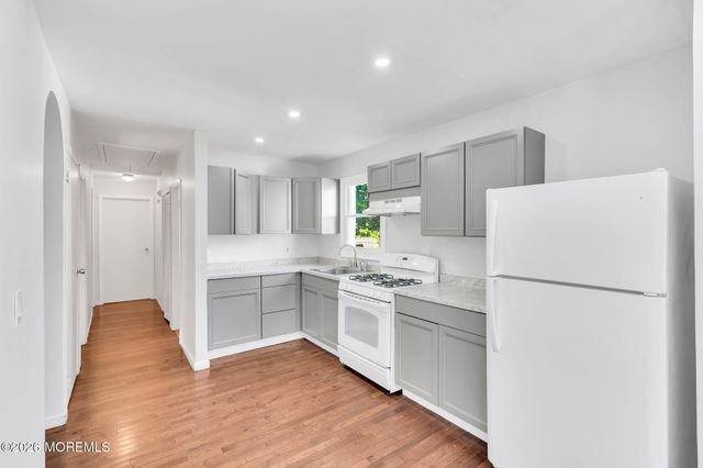 28 Lockwood Avenue, Freehold, NJ 07728