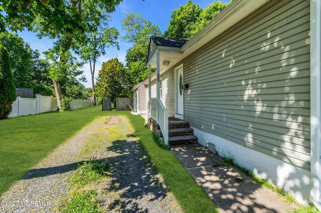 28 Lockwood Avenue, Freehold, NJ 07728