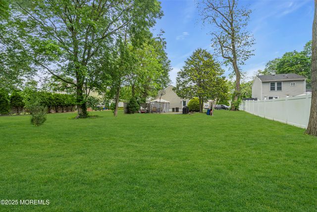 28 Lockwood Avenue, Freehold, NJ 07728