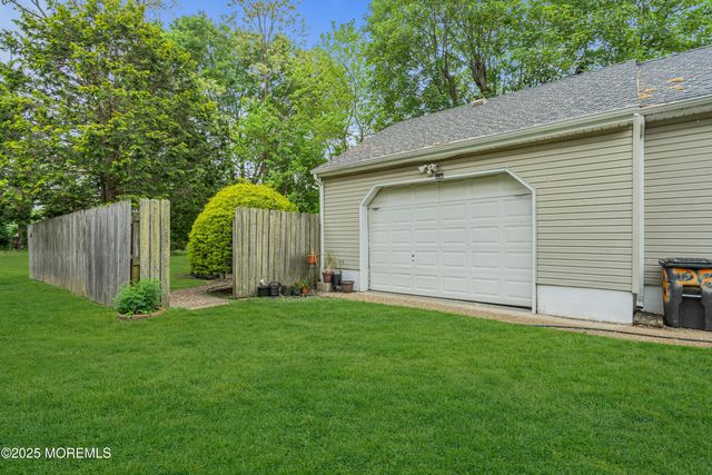 28 Lockwood Avenue, Freehold, NJ 07728