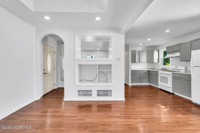 28 Lockwood Avenue, Freehold, NJ 07728